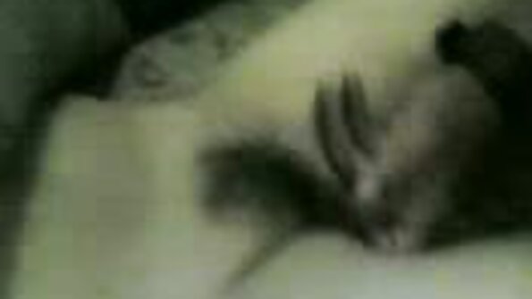 Slutty chickට මුදල් ලැබුනේ Blojob එකකට