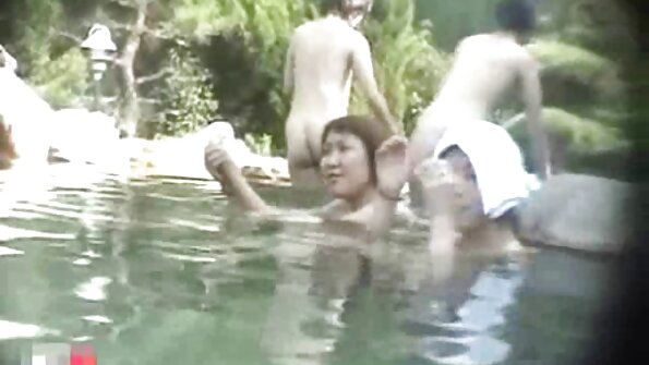 ආසියානු සුන්දරත්වය ස්වභාවධර්මය තුළ ලිංගිකව හැසිරී ඇත