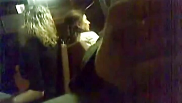 Candice Demellza, Anya Krey සහ Lilu Moon එකිනෙකාගේ ඇසුර භුක්ති විඳිති