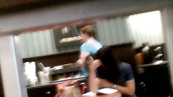 විකෘති නැනී රිකීව පොළඹවාගෙන ඇගේ උනන්දුව ඇති පුකට කෙලෙව්වා