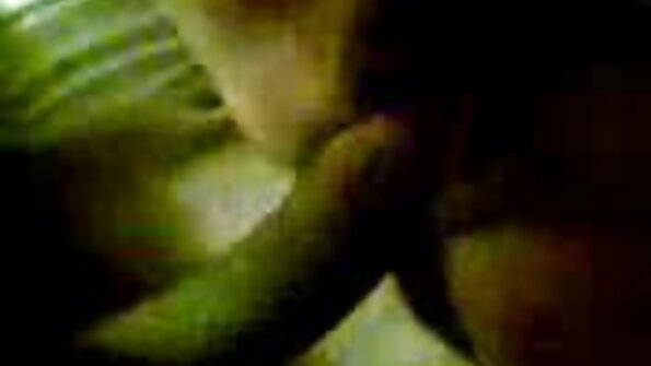 Buxom slut Cara May POV හි BBC උරා බොනවා