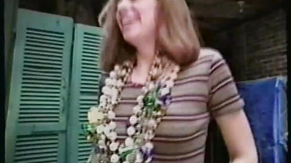 බොනී සහ මයික් විනෝද වෙනවා