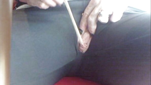 ආකර්ශනීය ජේන් වයිල්ඩ් ක්‍රෙම්පි සමඟ ගුද සංසර්ගය ලබා ගනී