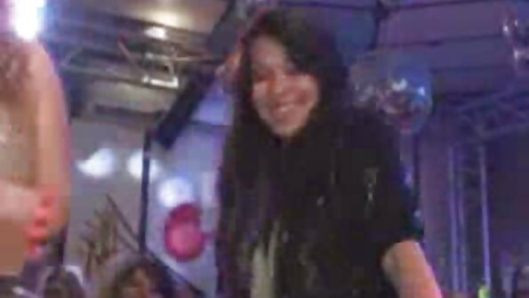 Hot sluts විනෝද වෙනවා