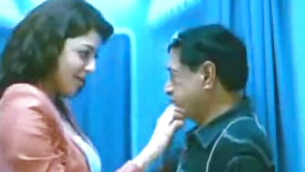 කෙන්සි මැඩිසන් මහත් බූරුවෙක් සුළු පියා සමඟ ලිංගිකව හැසිරේ