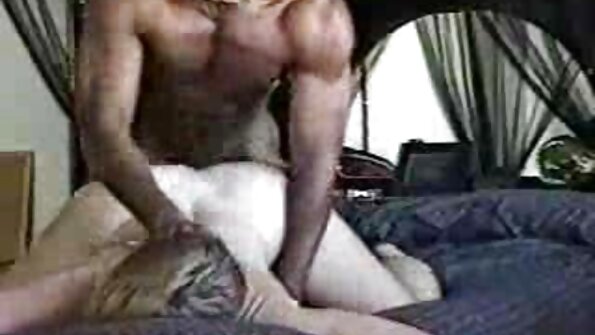 Kenzie Reeves දළ වශයෙන් MMF ත්‍රිත්වයට හසු වේ