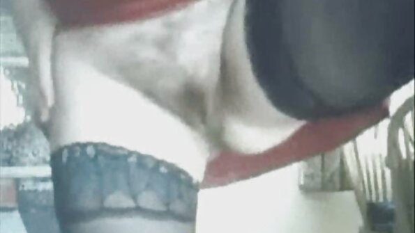 Curvy latina බෲනෝට යම් මුදලක් සඳහා ඇයව මගහැරීමට ඉඩ දෙයි