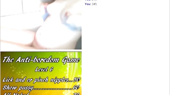 Blonde lady පැදගෙන විලාප දෙනවා