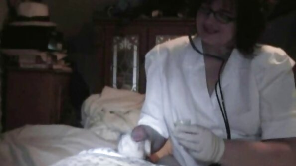 කළු ඩොක්සි ඩේසි කූපර් වයිට් ඩික් මගුල