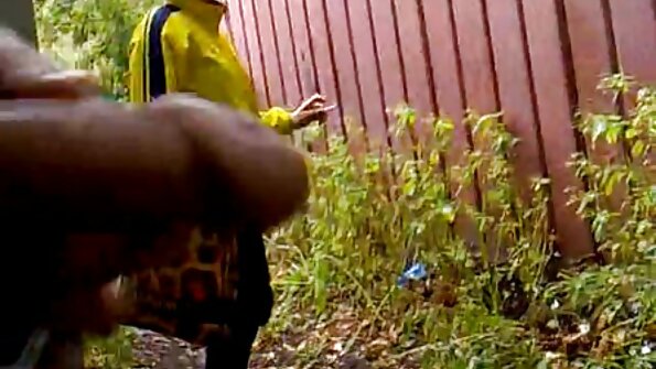 Ebony babe සුදු කුකුළා උරා බොන්න කැමතියි