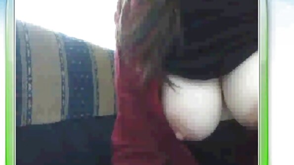 ඩේසි ස්ටෝන් දැඩි පෙකර් උරා බොයි