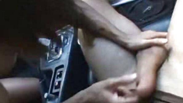 Viva Athena හුරුබුහුටි සිනහව සහ රැවුල කපන ලද පුකට ඇයට අවශ්‍ය මගුල ලැබුණි