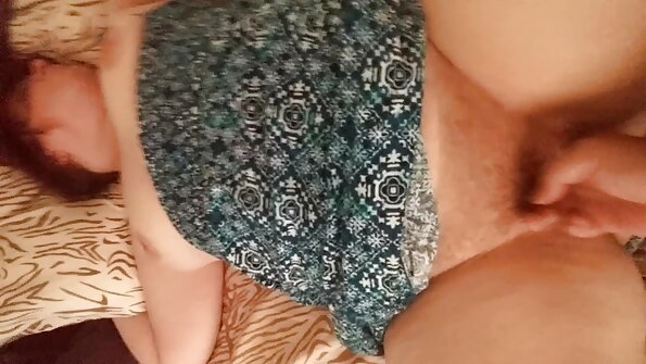 Curvaceous blonde milf පිටිපස්සෙන් කෙලවුනා