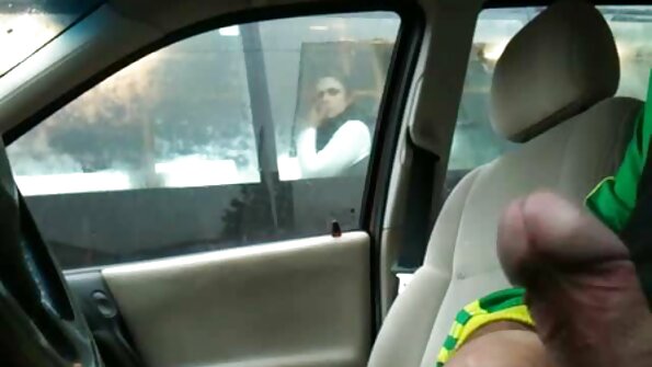 සරාගී නෝනා ඇගේ පුක ලෙවකෑවා